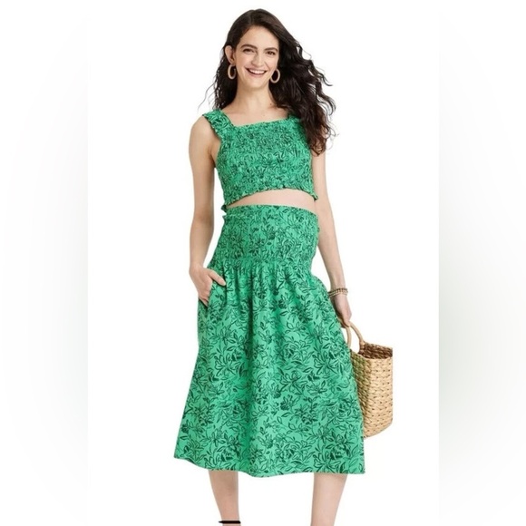 Isabel by Isabel & Ingrid Sleeveless Smocked Maternity Set in Green - Size S - Picture 1 of 4
